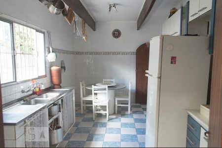 Casa à venda com 290m², 4 quartos e 4 vagas