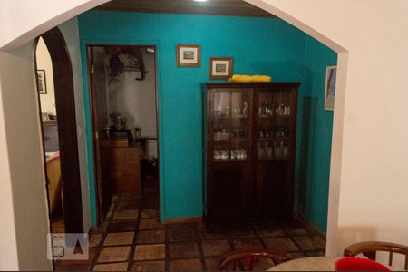 Casa à venda com 4 quartos, 290m² em Vila Inah, São Paulo