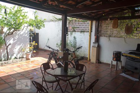 Casa à venda com 290m², 4 quartos e 4 vagas