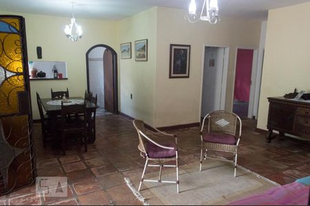 Sala de casa à venda com 4 quartos, 290m² em Vila Inah, São Paulo