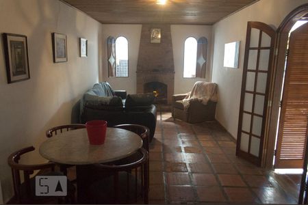 Casa à venda com 4 quartos, 290m² em Vila Inah, São Paulo