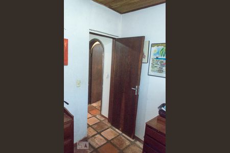 Casa à venda com 290m², 4 quartos e 4 vagas