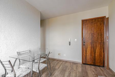 Sala de Estar de apartamento para alugar com 1 quarto, 36m² em Centro, Curitiba