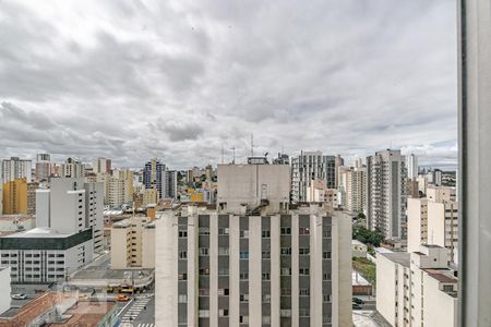 Vista do Quarto 1 de apartamento para alugar com 1 quarto, 36m² em Centro, Curitiba