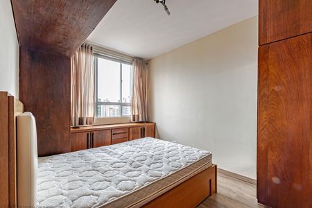 Quarto 1 de apartamento para alugar com 1 quarto, 36m² em Centro, Curitiba