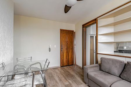 Sala de Estar de apartamento para alugar com 1 quarto, 36m² em Centro, Curitiba