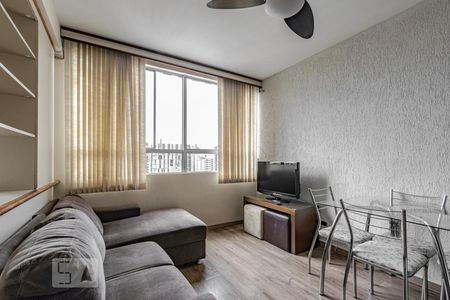Sala de Estar de apartamento para alugar com 1 quarto, 36m² em Centro, Curitiba