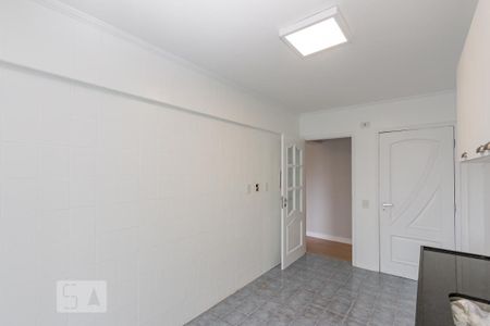 Apartamento para alugar com 76m², 2 quartos e 2 vagasCozinha