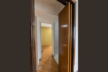 Corredor de apartamento para alugar com 2 quartos, 53m² em Brás, São Paulo