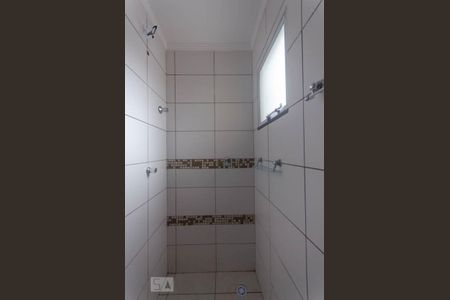 Banheiro de apartamento para alugar com 1 quarto, 38m² em Vila Nhocuné, São Paulo