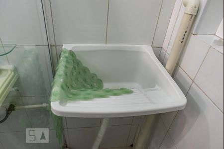 Banheiro de kitnet/studio à venda com 1 quarto, 25m² em Copacabana, Rio de Janeiro