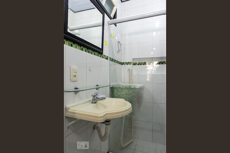 Banheiro de kitnet/studio à venda com 1 quarto, 25m² em Copacabana, Rio de Janeiro