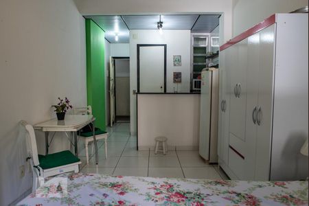 Sala/Quarto de kitnet/studio à venda com 1 quarto, 25m² em Copacabana, Rio de Janeiro