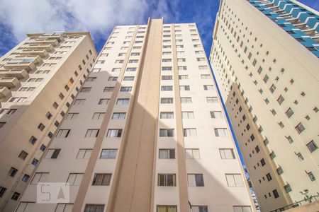 Apartamento para alugar com 58m², 2 quartos e 1 vagaFachada