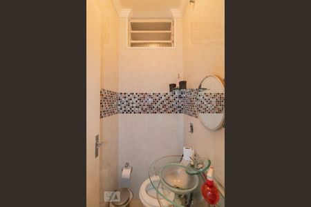 Casa à venda com 125m², 3 quartos e 2 vagasLavabo