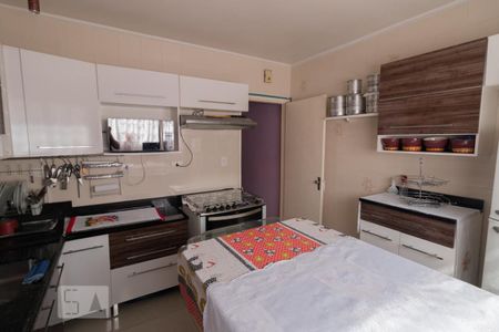 Casa à venda com 125m², 3 quartos e 2 vagasCozinha