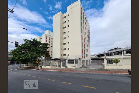 Apartamento para alugar com 62m², 2 quartos e 1 vaga Apartamento para alugar com 62m², 2 quartos e 1 vagaFachada