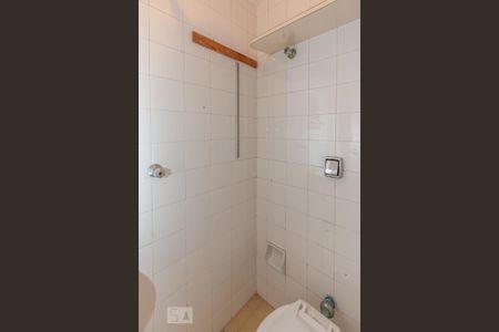 Apartamento para alugar com 104m², 3 quartos e 2 vagas Apartamento para alugar com 104m², 3 quartos e 2 vagasBanheiro de Serviço