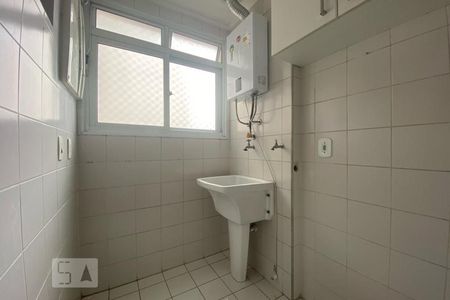 Apartamento à venda com 67m², 3 quartos e 2 vagas Apartamento à venda com 67m², 3 quartos e 2 vagasÁrea de Serviço