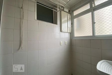 Apartamento à venda com 67m², 3 quartos e 2 vagas Apartamento à venda com 67m², 3 quartos e 2 vagasÁrea de Serviço
