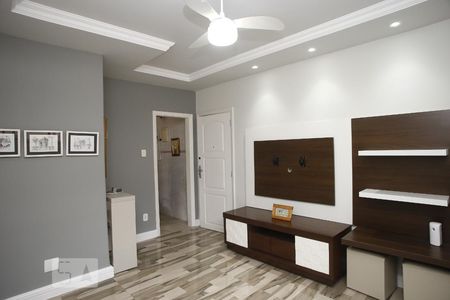 Sala de apartamento para alugar com 2 quartos, 68m² em Tijuca, Rio de Janeiro