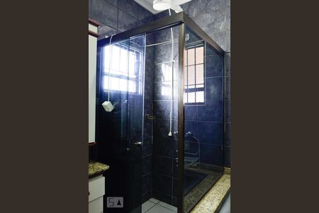 Casa à venda com 273m², 3 quartos e 2 vagasBanheiro da Suíte