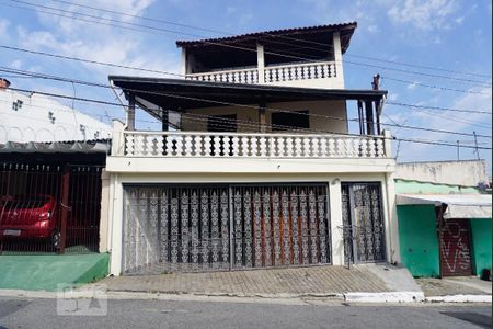 Casa à venda com 273m², 3 quartos e 2 vagasFachada