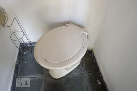 Casa à venda com 273m², 3 quartos e 2 vagasBanheiro de Serviço