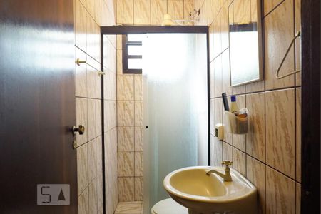 Casa à venda com 273m², 3 quartos e 2 vagasBanheiro da Cozinha