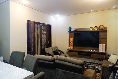 Sala de Estar de casa à venda com 3 quartos, 273m² em Vila São Geraldo, São Paulo