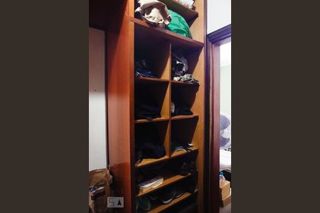 Casa à venda com 273m², 3 quartos e 2 vagasCloset da Suíte