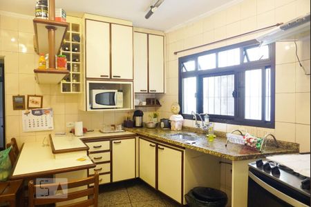 Casa à venda com 273m², 3 quartos e 2 vagasCozinha