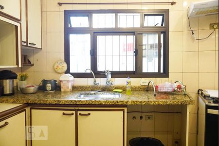 Casa à venda com 273m², 3 quartos e 2 vagasCozinha