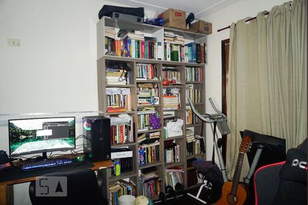 Casa à venda com 273m², 3 quartos e 2 vagasSala de TV