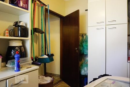 Casa à venda com 273m², 3 quartos e 2 vagasLavanderia