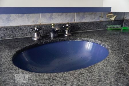 Casa à venda com 273m², 3 quartos e 2 vagasBanheiro Social