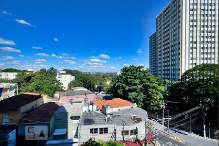Vista de apartamento à venda com 2 quartos, 98m² em Alto de Pinheiros, São Paulo