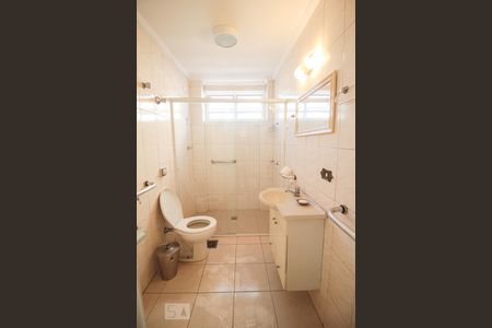 Apartamento à venda com 67m², 2 quartos e sem vagaBanheiro