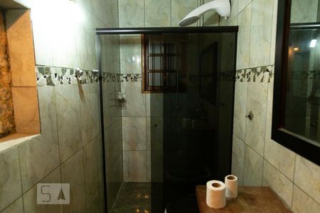 Casa à venda com 285m², 4 quartos e 1 vagaBanheiro 