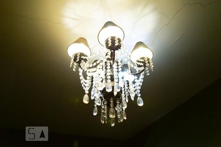 Casa à venda com 285m², 4 quartos e 1 vagaSala - Lustre 