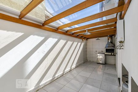 Casa para alugar com 180m², 3 quartos e 3 vagasFundos