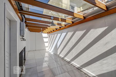 Casa para alugar com 180m², 3 quartos e 3 vagasFundos