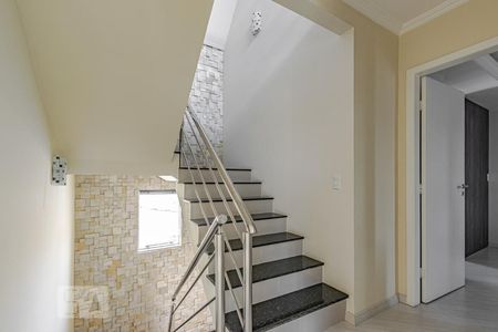 Casa para alugar com 180m², 3 quartos e 3 vagasEscadas