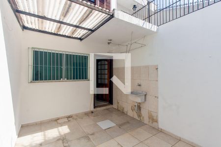 Casa à venda com 100m², 2 quartos e 1 vagaÁrea de Serviço