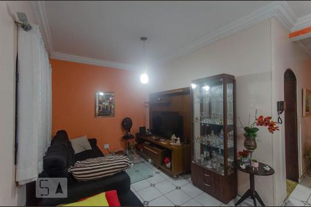 Sala de casa à venda com 3 quartos, 140m² em Jardim Brasilia (zona Leste), São Paulo