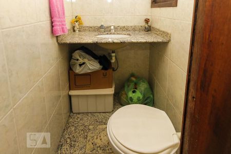 Casa à venda com 153m², 2 quartos e 3 vagasBnaheiro da Edicule