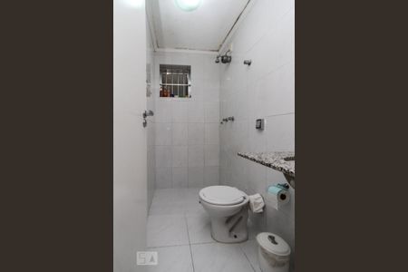 Casa à venda com 153m², 2 quartos e 3 vagasBanheiro da Suite 02