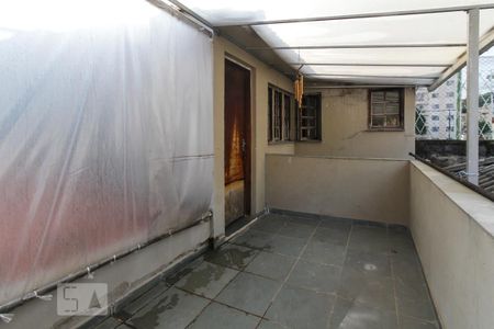 Casa à venda com 153m², 2 quartos e 3 vagasterraço da edícula