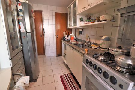 Apartamento à venda com 105m², 3 quartos e 2 vagasCozinha