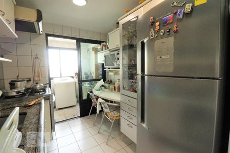Apartamento à venda com 105m², 3 quartos e 2 vagasCozinha